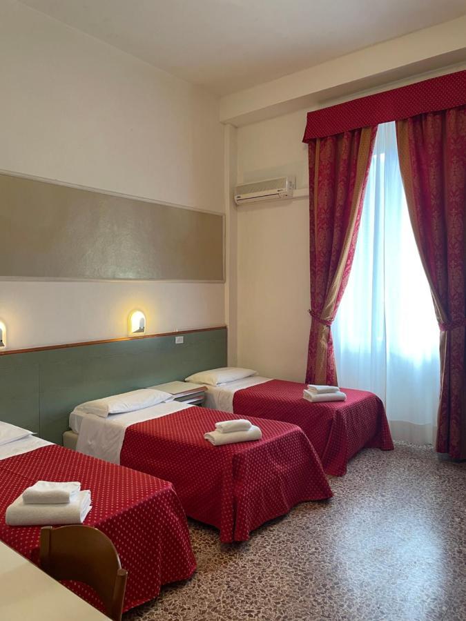 Lukas Hotel