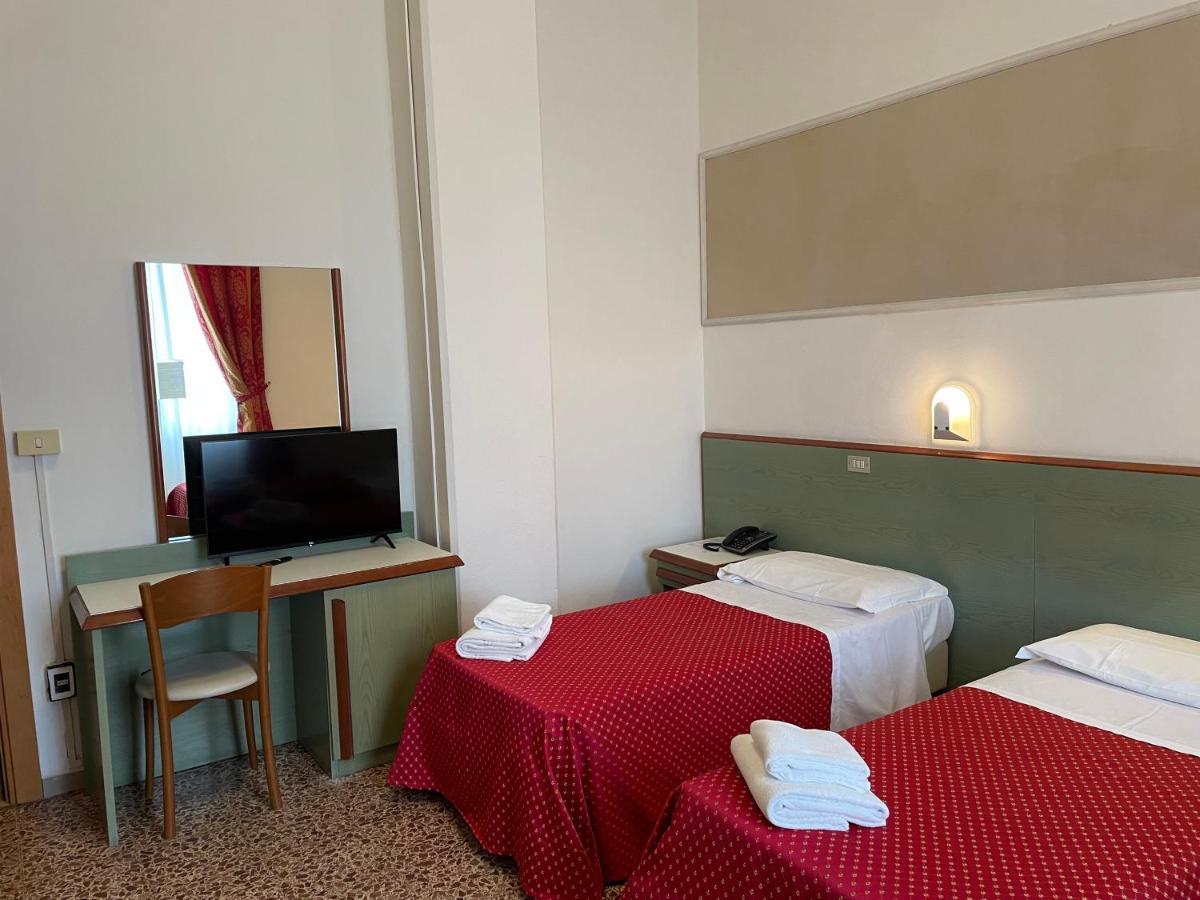 Hotel Lukas 3*